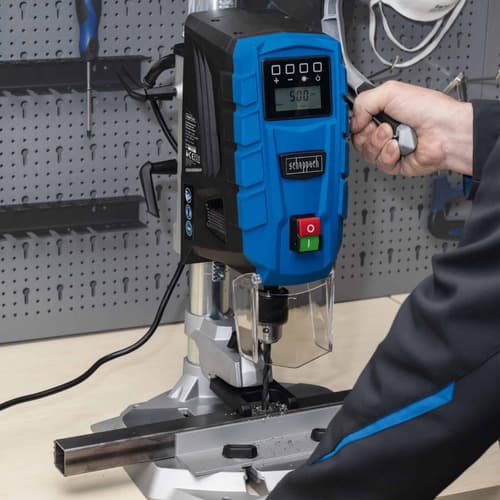 Taladro Columna Digital 710W Con Laser 13mm DP55 Scheppach - Vista uso